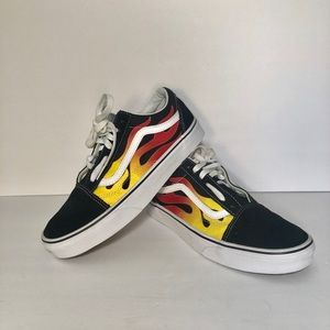 Vans off-the-wall flamesLace up canvas suede
